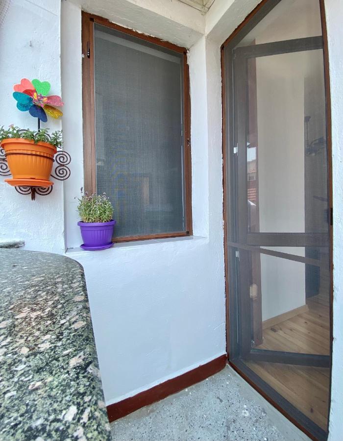 Bright Central Studio For 4 In Burgas Exterior photo